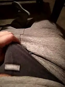 Snapshot of A_man_in_public chatting on February 21, 2026, 6:32 pm A man in public online show from February 21, 2026, 6:32 pm