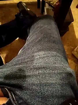 Snapshot of A_man_in_public chatting on March 24, 2026, 12:49 pm A man in public online show from March 24, 2026, 12:49 pm