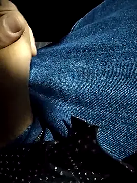 Snapshot of A_man_in_public chatting on March 2, 2026, 9:00 pm A man in public online show from March 2, 2026, 9:00 pm