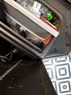 Snapshot of A_man_in_public chatting on February 14, 2026, 5:13 pm A man in public online show from February 14, 2026, 5:13 pm