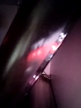 Snapshot of A_man_in_public chatting on February 28, 2026, 11:04 pm A man in public online show from February 28, 2026, 11:04 pm