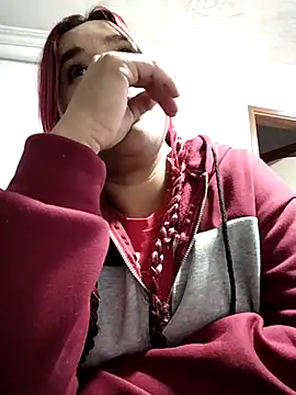 EmaGw online show from February 3, 2026, 10:59 pm