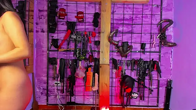 alexia aitanaa  online show from January 14, 2026, 3:32 am