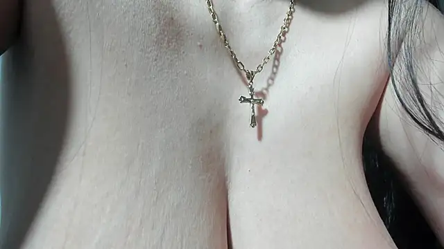 Snapshot of SexxyMeriem chatting on September 17, 2025, 5:26 pm SexxyMeriem online show from September 17, 2025, 5:26 pm