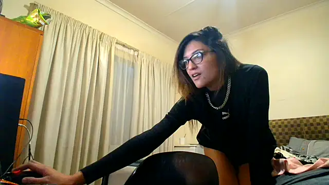 karmicQueen669 online show from July 30, 2026, 6:29 pm