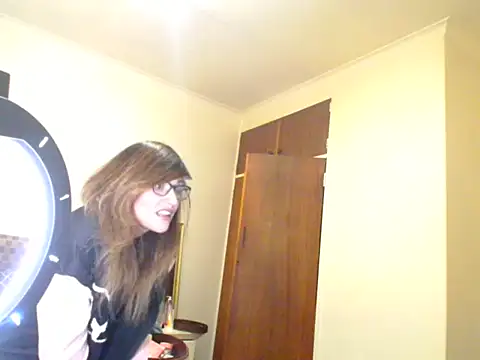 karmicQueen669 online show from June 27, 2026, 8:04 pm