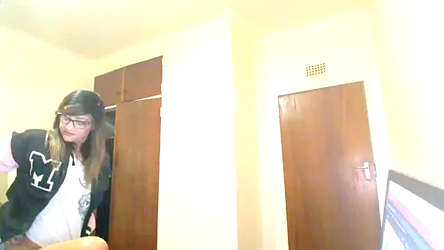 karmicQueen669 online show from July 3, 2026, 5:30 pm