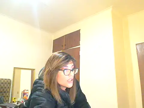 karmicQueen669 online show from July 7, 2026, 9:40 pm
