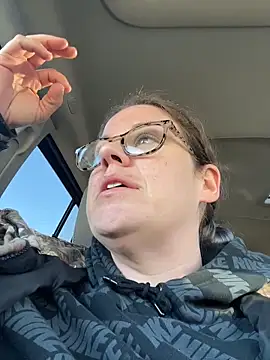 velvetta  online show from December 20, 2025, 2:42 pm