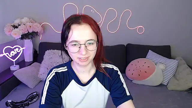 Snapshot of Mini_Diva chatting on November 8, 2025, 9:13 am Mini Diva online show from November 8, 2025, 9:13 am