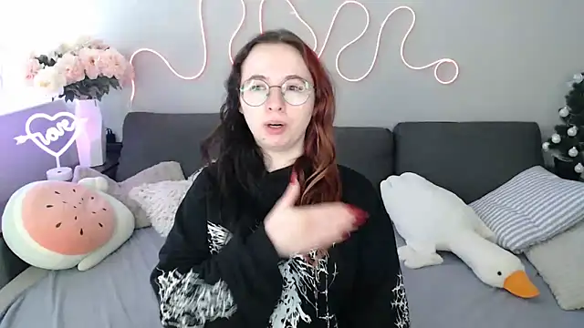 Mini Diva online show from February 21, 2026, 9:11 am