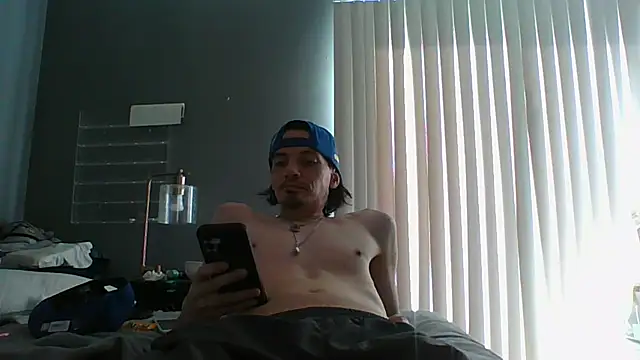 gifted723 online show from December 2, 2025, 8:10 pm