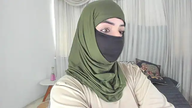Uzra hayed online show from May 11, 2026, 4:04 pm