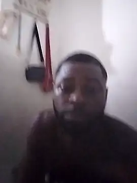 Snapshot of CarlosBigglock chatting on June 25, 2026, 5:23 am CarlosBigglock online show from June 25, 2026, 5:23 am