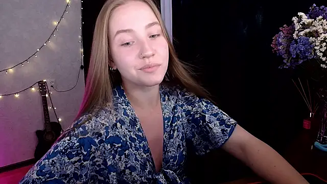 Snapshot of SindiWatsoon chatting on August 9, 2026, 1:39 pm SindiWatsoon online show from August 9, 2026, 1:39 pm