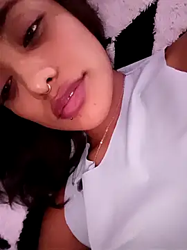 Snapshot of VictoireFeller chatting on September 24, 2025, 4:41 am VictoireFeller online show from September 24, 2025, 4:41 am