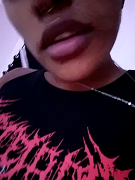 Snapshot of VictoireFeller chatting on October 13, 2025, 4:36 am VictoireFeller online show from October 13, 2025, 4:36 am