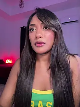 Snapshot of VictoireFeller chatting on February 9, 2026, 3:26 am VictoireFeller online show from February 9, 2026, 3:26 am