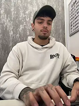 Snapshot of kurtz3 chatting on October 23, 2025, 12:04 pm kurtz3 online show from October 23, 2025, 12:04 pm