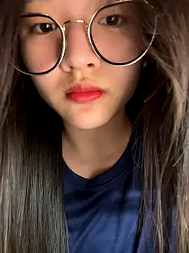 Snapshot of Krixxi22 chatting on November 27, 2025, 3:01 pm Krixxi22 online show from November 27, 2025, 3:01 pm