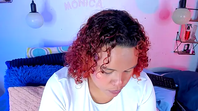 Snapshot of monicabbw_ chatting on November 14, 2025, 1:31 am monicabbw online show from November 14, 2025, 1:31 am