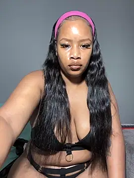 MimiCurves online show from November 8, 2025, 7:23 am