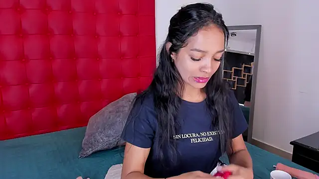 Snapshot of Daliana_Beck chatting on November 5, 2025, 8:34 pm Daliana Beck online show from November 5, 2025, 8:34 pm