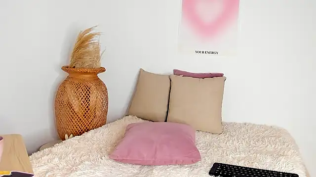 EmmaCollemann online show from February 7, 2026, 12:51 am