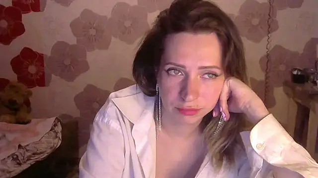 Snapshot of John_Daenerys chatting on September 27, 2025, 6:25 pm John Daenerys online show from September 27, 2025, 6:25 pm