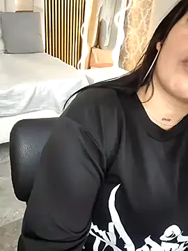 martinna tay online show from February 28, 2026, 3:28 am