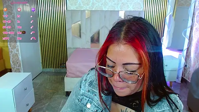 Snapshot of martinna_tay chatting on November 10, 2025, 3:22 am martinna tay online show from November 10, 2025, 3:22 am