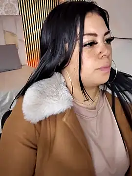 martinna tay online show from April 8, 2026, 3:08 am