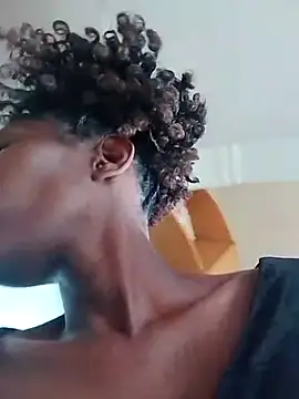 LOVELY-2BERRY online show from November 11, 2025, 6:41 am