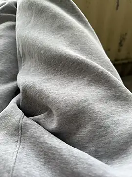 palaubr online show from April 19, 2026, 10:16 am