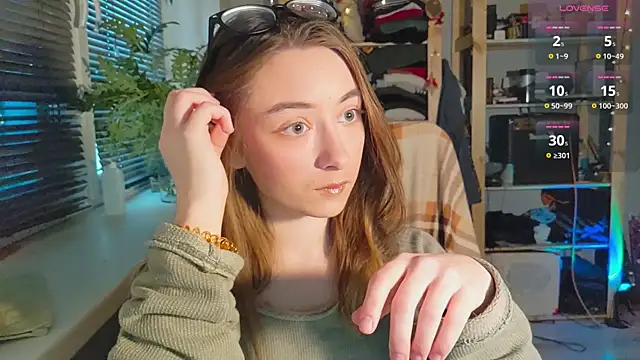 Snapshot of monlight__dana chatting on March 5, 2025, 2:45 pm monlight  dana online show from March 5, 2025, 2:45 pm