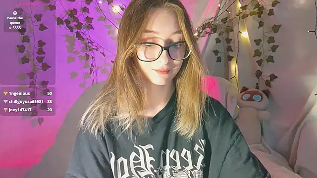 Snapshot of monlight__dana chatting on December 6, 2024, 3:06 pm monlight  dana online show from December 6, 2024, 3:06 pm