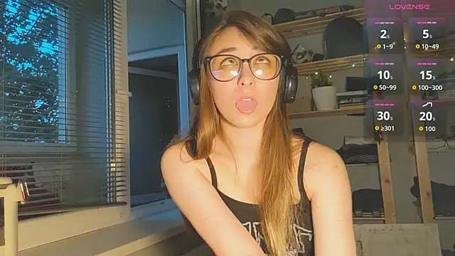 Snapshot of monlight__dana chatting on September 20, 2025, 4:56 pm monlight  dana online show from September 20, 2025, 4:56 pm