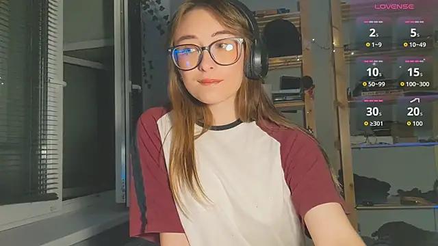 Snapshot of monlight__dana chatting on September 22, 2025, 9:32 pm monlight  dana online show from September 22, 2025, 9:32 pm