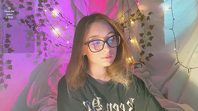 Snapshot of monlight__dana chatting on December 4, 2024, 9:12 am monlight  dana online show from December 4, 2024, 9:12 am