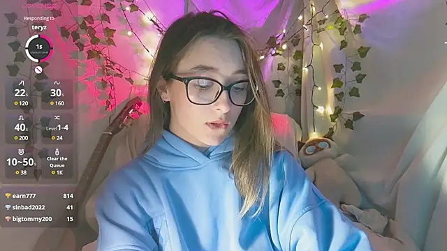 Snapshot of monlight__dana chatting on December 9, 2024, 3:44 pm monlight  dana online show from December 9, 2024, 3:44 pm