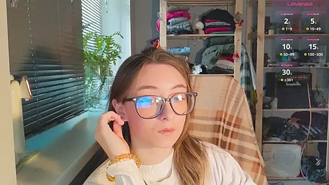 Snapshot of monlight__dana chatting on March 17, 2025, 1:29 pm monlight  dana online show from March 17, 2025, 1:29 pm