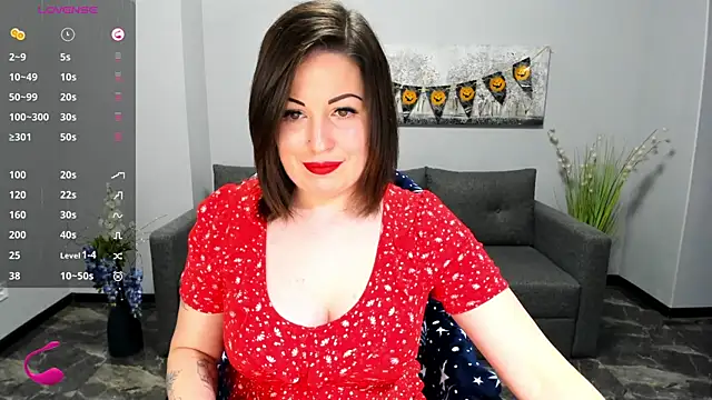 Snapshot of Emily_Midlton chatting on November 3, 2025, 1:58 pm Emily Midlton online show from November 3, 2025, 1:58 pm