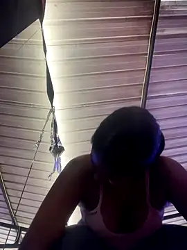 Snapshot of Berry_Bans chatting on November 26, 2025, 5:13 pm Berry Bans online show from November 26, 2025, 5:13 pm