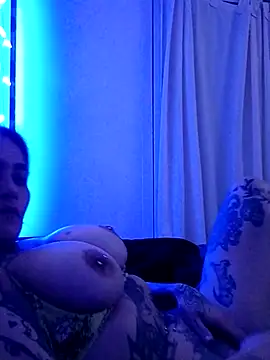 Snapshot of frutylla chatting on September 24, 2025, 10:27 pm frutylla online show from September 24, 2025, 10:27 pm