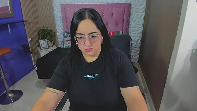 Sofiia davis23 online show from October 1, 2025, 1:48 pm