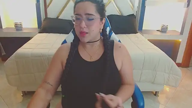 Sofiia davis23 online show from November 24, 2025, 1:22 pm