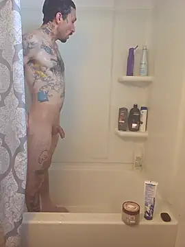 Snapshot of hungandtatted666 chatting on October 22, 2025, 4:06 pm hungandtatted666 online show from October 22, 2025, 4:06 pm