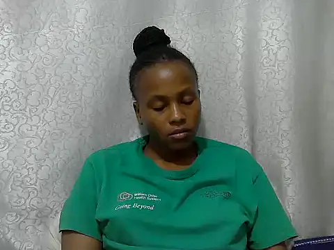 Snapshot of tinabestdoll chatting on November 29, 2025, 5:57 pm tinabestdoll online show from November 29, 2025, 5:57 pm