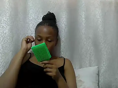 Snapshot of tinabestdoll chatting on November 24, 2025, 10:37 am tinabestdoll online show from November 24, 2025, 10:37 am