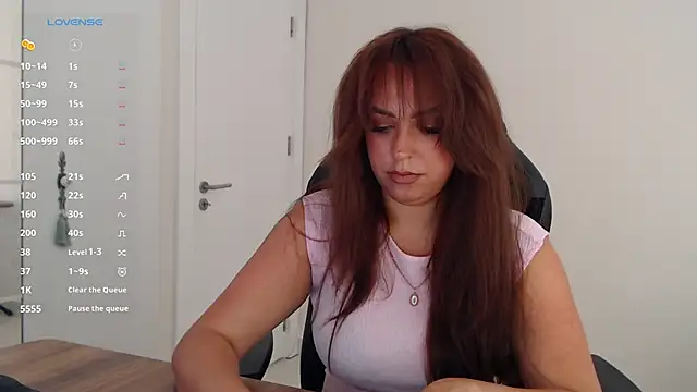  Just a queen 3 online show from May 19, 2026, 8:54 am